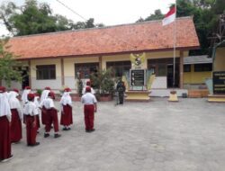 Koramil 0827/20 Sapudi, Tanamkan Semangat kebangsaan Usia Dini lewat Upacara