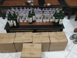 Polres Bondowoso Ungkap Peredaran Miras Oplosan, Ratusan Botol Arak Berhasil Diamankan