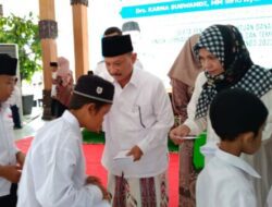 Memperingati Dua Tahun Kepemimpinannya, Bupati Situbondo Berikan Tali Asih Anak Yatim Piatu