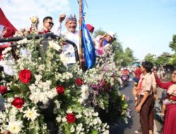 Ribuan Masyarakat Situbondo Sambut Kedatangan Kirab Tropy Adipura Tahun 2022