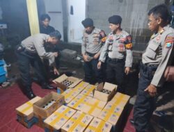 Polres Situbondo Sita Ratusan Botol  Minuman Keras Saat Patroli KKYD