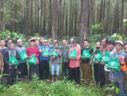 Wujud Kepedulian, Perum Perhutani Salurkan Bantuan Paket Sembako Kepada Para Pekerjanya