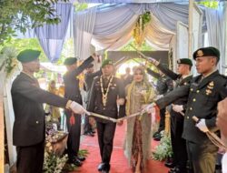 Upacara Pedang Pora Iringi Pernikahan Pratu Ahmad Syarif Fidayatullah