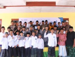 Memperingati Maulid Nabi, FKS Sapudi Bekerjasama Dengan Pemdes Gendang Timur Berikan Bantuan Sosial
