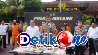 Polres Malang Berhasil Ungkap 18 Kasus Pencurian dan Amankan 10 Tersangka