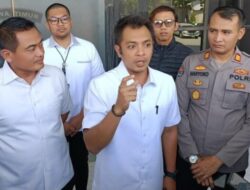 Polisi Polrestabes Surabaya Amankan Empat Pelaku Pengeroyokan diJalan Tunjungan