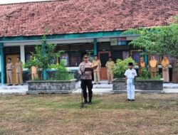 Kapolsek Prenduan Menjadi Inspektur Upacara di SMPN 1 Pragaan