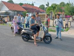 Bulan Penuh Berkah, Polsek Sapudi Bagi-Bagi Takjil