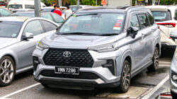 Mobil Keluarga