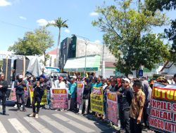 Warga Resah, LSM Siti Jenar Gelar AksiTuntut Stockpile Ditutup