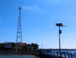 Harta di Bawah Laut, Derita di Atas Tanah: Studi Kasus Ekonomi Ekstratif Yang Mengkhianati Warga Raas