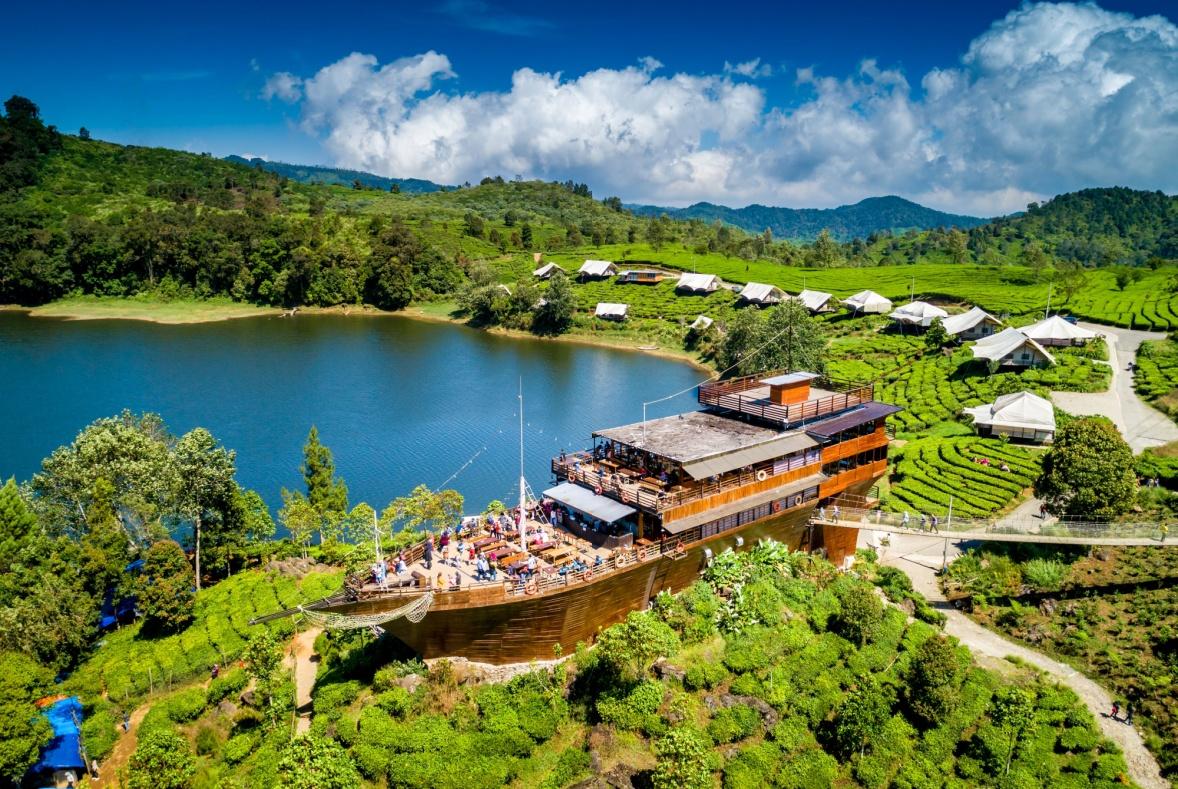 Wisata-Jawa-wajib-kamu-kunjungi