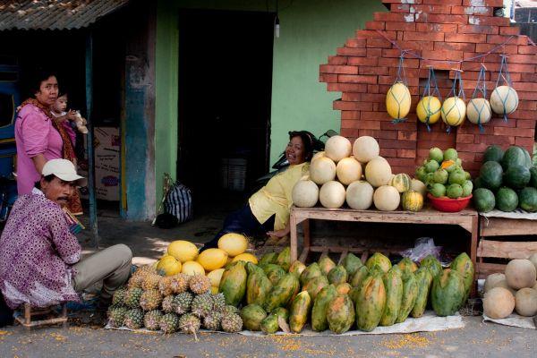 Suasana kuliner Cirebon pagi hari