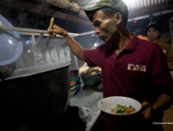 Rute Sarapan Cirebon: Empal Gentong, Nasi Jamblang, dan Kopi Pagi Dekat Alun-Alun