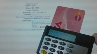 Ilustrasi keamanan transaksi digital di aplikasi keuangan