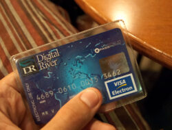 Debit vs Kredit vs PayLater: Bedanya Apa, Kapan Dipakai, dan Dampaknya ke Riwayat SLIK