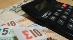 Cara Menghitung Total Biaya Pinjaman Online agar Cicilan Tidak Menjebak