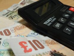 Cara Menghitung Total Biaya Pinjaman Online agar Cicilan Tidak Menjebak