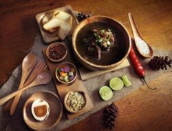 Sarapan Rawon dan Teh Poci di Tegal: Rute Pagi 4 Jam dari Pasar ke Warung Legendaris