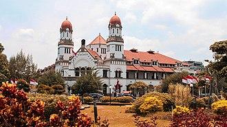 Suasana Semarang untuk rute kuliner dan wisata