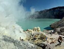 Itinerary wisata sehari di Banyuwangi: Kawah Ijen, sarapan lokal, pulang tanpa terburu-buru