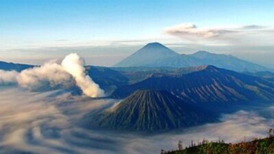 Ilustrasi Mount Bromo (Sumber: Wikipedia)