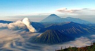 Ilustrasi Mount Bromo (Sumber: Wikipedia)